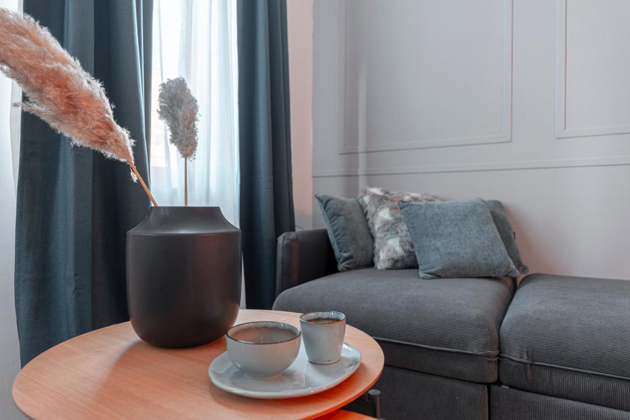 City Appartement Wagram Am Hauptbahnhof Sankt Poelten Exterior foto